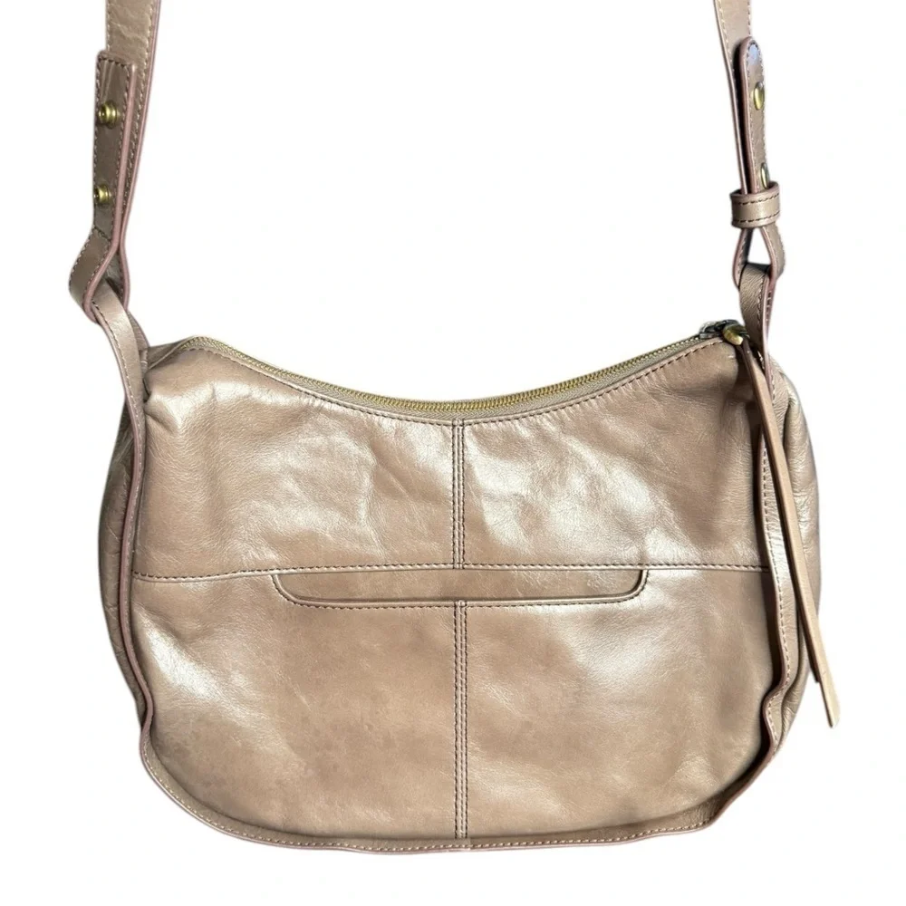 ▶️ HOBO INTERNATIONAL ◀️ Taupe Leather Adjustable Strap Crossbody / Shoulder Bag